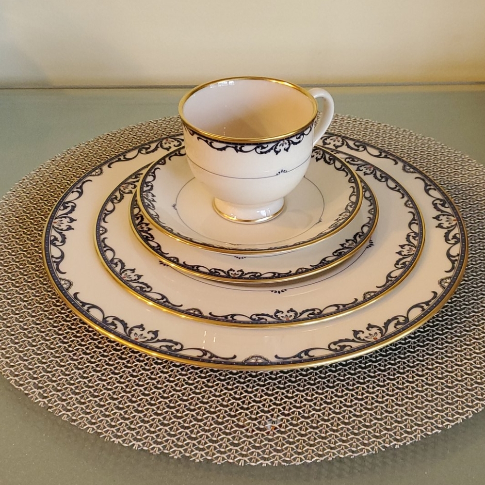 Lenox Liberty 5 piece Place Setting NWOT